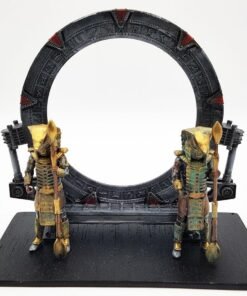Stargate with two figures Goa'uld Jaffa